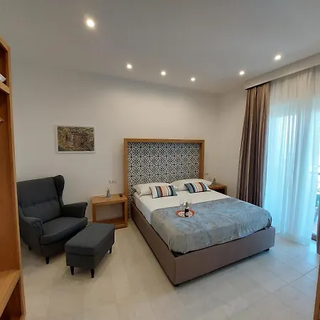 Mistral Luxury Сорренто