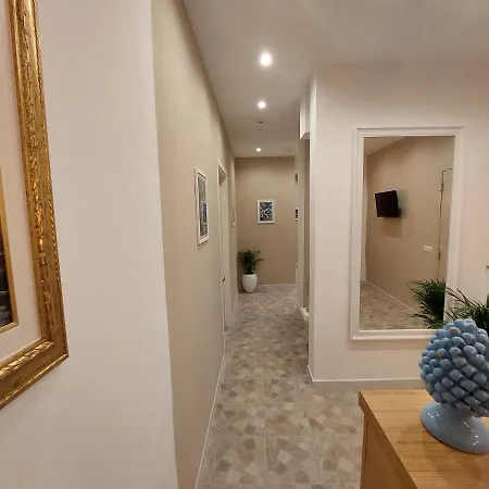 Mistral Luxury 게스트하우스 4*