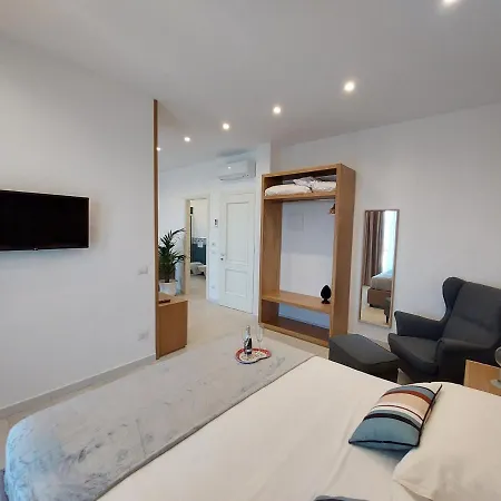 Mistral Luxury 4* 소렌토